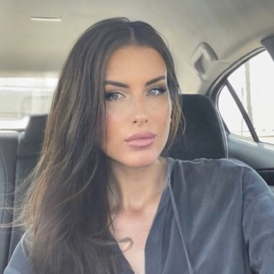 AndraClarson's profile picture. 🌞 Beauty and charisma. 👠
💫 A sought-after face in the fashion world. 
😏 Making waves in the fashion world for many years. 
And I adore little dogs😍🐶💞