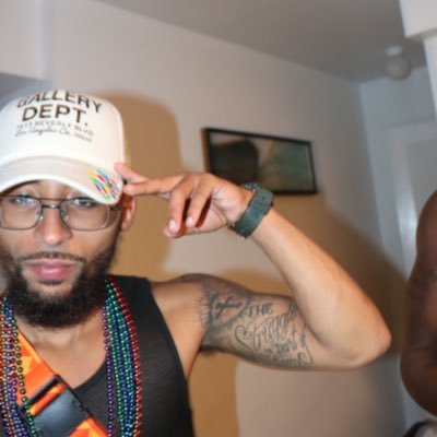 26. 🍾 B.B.A Human Resource Management 🐾 Minor In Marketing #SHSUAlumni South Dallas Raised. Hustle & Motivated 💯💵 Popular Loner 🔮 God First 👼🏽 Aries ♈️