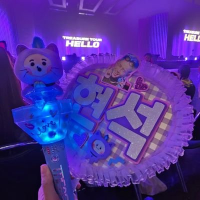 vklalalaa's profile picture. 