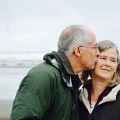 FREEMONHELP's profile picture. Reach us on edwinandcastronow@gmail.com if you need financial support. We will like to help more people before end of the month.