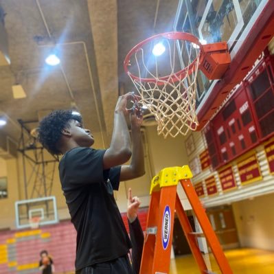 Co 22, 6’5, 183lb sg #jucoproduct WCC basketball  #ChicagoKid📍