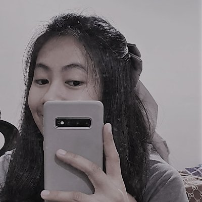 jaislinn's profile picture. insert one line from a song here
