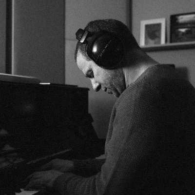 Songwriter/Producer/Keys/Vox. Laura Mvula, Gregory Porter, John Mayer, Jordan Rakei, Coldplay, Louis Cole, Carly Simon, Hiromi, Chaka Khan. COYS ! ⚽️😻