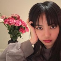 lisa pics(@lalisarchive) 's Twitter Profile Photo