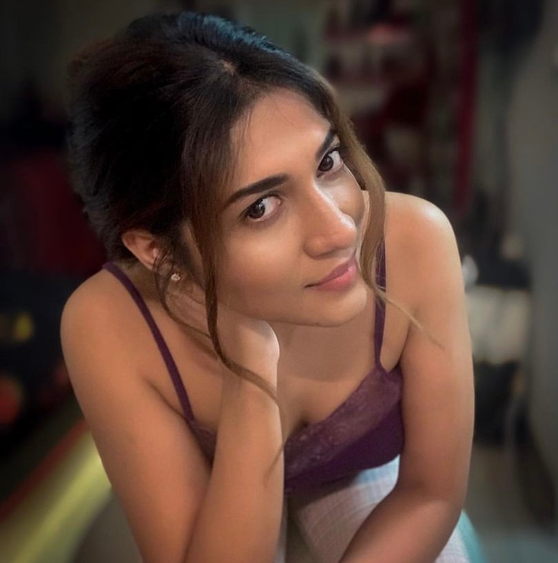 pawita333's profile picture. Happiness is to be in your hands. Waking up in the same bed with you....