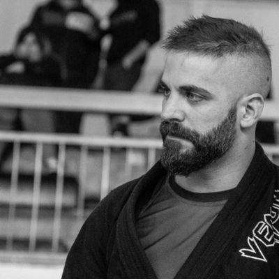 Daveknot1's profile picture. -Like breathing in sulfur-
Sviluppatore web, specializzando in back-end e PHP.
BJJ blue belt.
Videogiocatore appassionato.