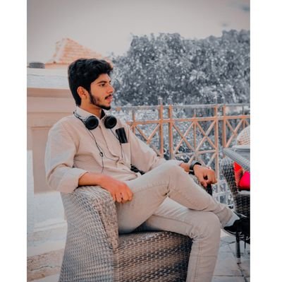 Alhamdulillha Muslim♥️|;:| proud ☞Pakistani 🇵🇰|| what comes easy never stays....
Biggest Die Hard fan of Babar Azam ❤️🥹🫶
Cricket Lover🏏❤
MuSi© loVer🎶