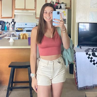 elizabethglaz's profile picture. close seaworld