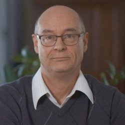 AndrRacicot's profile picture. Ancien réviseur, auteur de Plaidoyer pour une réforme du français. Amoureux du français et soucieux de bien l'écrire. J'écris un blogue sur notre belle langue.