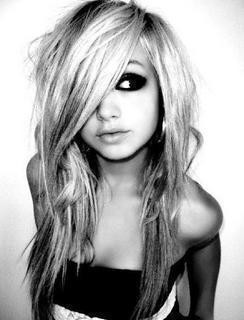 Sweet, Funny, Happy, Crazy, Loveable. Looking to make new friends :)