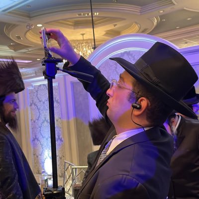 NewRochellayim's profile picture. Yeshiva bochur. Fighting יוסף מזרחי & ירון ראובן’s cult. “Zoom-ographer” since 2020. Strongly opinionated with humorous Center-Right demagoguery. 1-917-595-8519