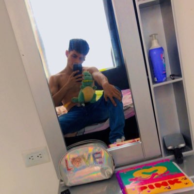 si me conoces en persona, olvida mencionar que tengo twitter