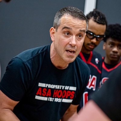 Father of 4, proud owner of @asahoops @asahoopsnation @ASAsp0rts. Very fortunate to have turned my passion into a business. If I’m not working I’m with the kids
