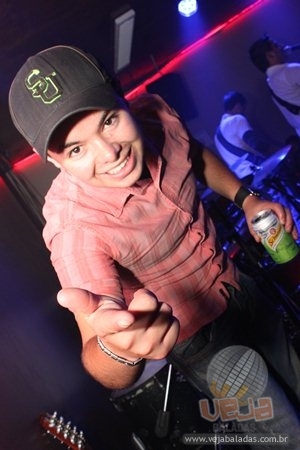 Baterista Grupo Contemplação, Atorto & Adireito, Marcio & Willian.....
Gosto do que faço e tudo que eu faço é com amor e carinho!!!