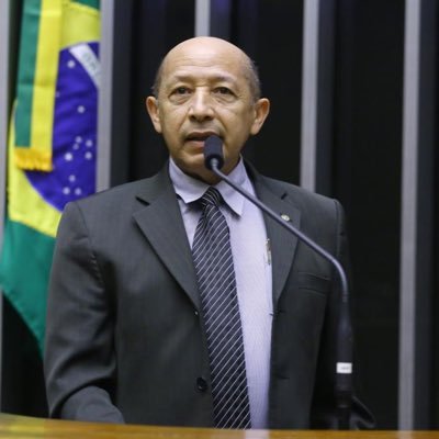 Deputado Federal PT-SP 
Sou nordestino, metalúrgico, fundador da Central Única dos Trabalhadores (CUT) e do PT. Fui vereador da cidade de São Paulo.