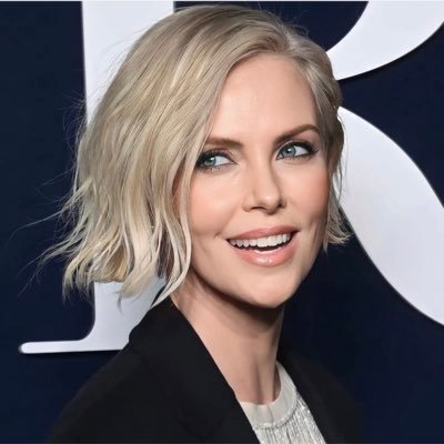 Charlize65_'s profile picture. Just living my best life and I love my art.