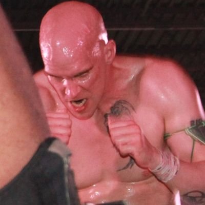 Pro Wrestler - Fighter - Muay Thai/Kickboxing coach - Breakin bones n stealin souls
wasabiwrestling@gmail.com