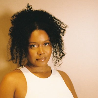 WGA TV Writer // @Netflix #CreatedBy • Mara Brock Akil's The Writer's Colony • Creator of @InnrActions @shelovesmenot24 @sitblackrelax