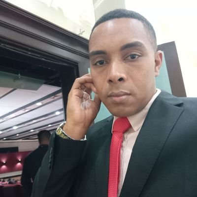 Licenciado en Derecho, graduado con honores por la Universidad Autónoma de Santo Domingo (UASD).
Oriundo de Sabaneta, San Juan de la Maguana, R.D.
