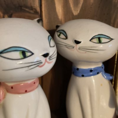 アルティプラノというチームで舞台照明をやっている明かり屋です。OFFOFFシアターから赤坂ACTシアターまで照明プランをいたしましました。好きなリキュールはシャルトリューズヴェールvep、好きなカクテルはマンハッタン、好きな食べ物は冷やし中華です。