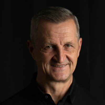 GeorgThale7201's profile picture. #TogetherwemakeIT | RIS steht für innovative IT | Ich schaue auf Menschen - nicht auf Noten