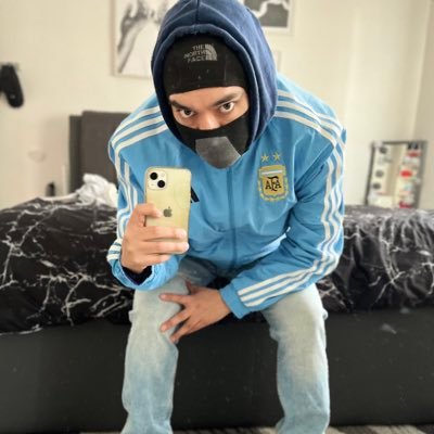 JoseCopp08's profile picture. Seguimos al fútbol a donde vaya! #alemán #español #francés #italiano Seguidor de Liga Deportiva Univerditaria #ecuador #campeondeamerica