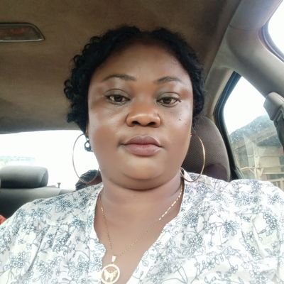 AdebukolaOlaku's profile picture. An affiliate marketer guiding people on how to make money online.
Social earnings username Olaku