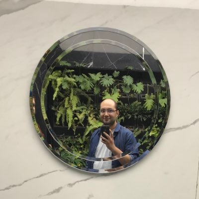 p4r4n01dd's profile picture. All the world surrounds me, and my feet are on the ground…