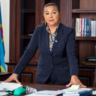 Avocate 👩🏽‍💼; 
Écrivaine - Poétesse ✍🏽;
Représentante personnelle de @Presidence_RDC auprès de l' @OIFrancophonie;
Ancienne Présidente de l’AS Vita Club 🟢.