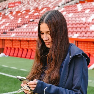 🧠 Periodista + Social Media Manager. 📲 Comunicación en @realsporting.