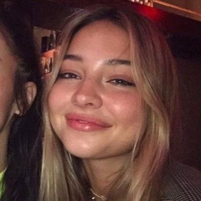 H4lLEYBF's profile picture. 15 anos • lifestyle, gym & estudos 🖤 foco em medicina!