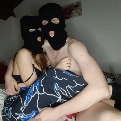 Italian Couple👸🤴 | Financial Domination💸 | We can speak🇮🇹🇬🇧 | 20€ initial tribute➡️https://t.co/1ypJOaZy7n