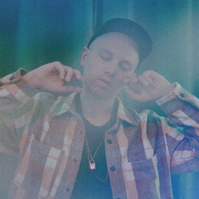 Fragrance_Fra's profile picture. Synthpop from Paris, France