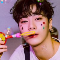 sarah (@blingblingkjh90) 's Twitter Profile Photo sarah (@blingblingkjh90) 's Twitter Profile Photo