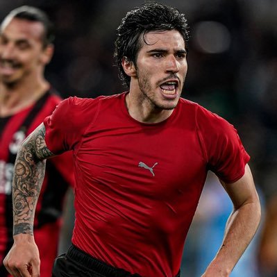 T0NALISM0's profile picture. AC MILÁN♥️🖤