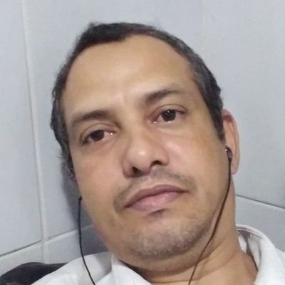 Sou de direita conservador e apoio BOLSONARO.