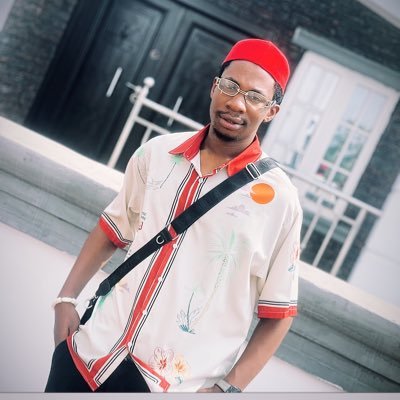 Eze_Mou001's profile picture. Personal Blog