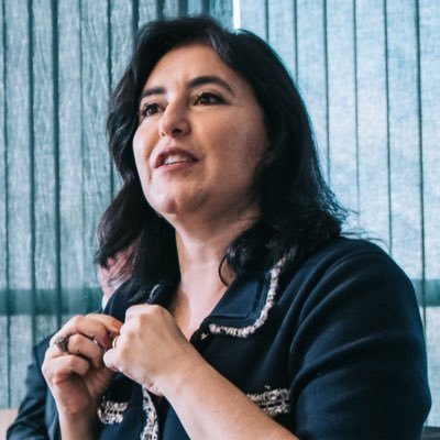 queridatebet's profile picture. uma versão minha acompanhando políticas, estudando pra concurso e tentando me divertir, não necessariamente nessa ordem ✨