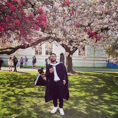 Deepanshu010996's profile picture. Indian,
Engineer,
Sneakerhead,
Music|Dance is ❤️