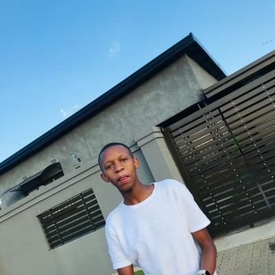 Juss a random kid with big dreams.
Lil Savage🖤