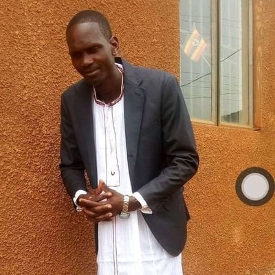 ApetApetsilvano's profile picture. Life is all about strgllee