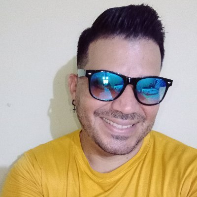 Cantante, compositor, quiero conocer amigas y amigos, conóceme te volverás adicta a mis locuras y bromas amigo leal y fiel.