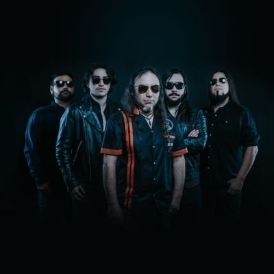 Banda de Rock Chilena🤘Alto Voltaje 🤘
Integrantes:
Victor Escobar - Ery López - Pedro Muñoz - Jose Canales - Fabrizio Acuña.          

mail: eryrock@gmail.com