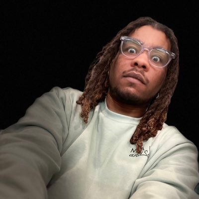 vashmille's profile picture. 