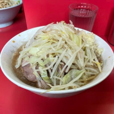 🍜二郎さん食べてます。ブログとホムペやってます。🎷吹いてます。🚴‍♂️はポタリング程度。動画は撮りません見ません。