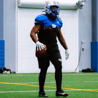 RB @iowaWesternCC 6’0 230lbs phone number:7065503172 email:jordanmoultrie6@gmail.com