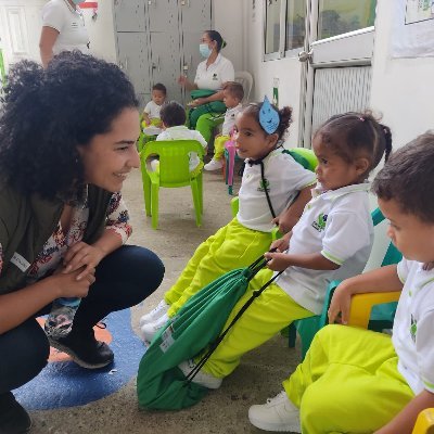 En busca de la trascendencia...  mujer, politologa, mi pasión: la educación y la justicia social. Amante de la vida y de todo lo q la haga más bella