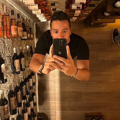 #Antiuribista Los buenos somos más. Luchemos por una Colombia que respeté la vida.