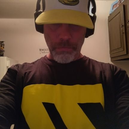 TheLigh37832334's profile picture. Just follow me, you will find out