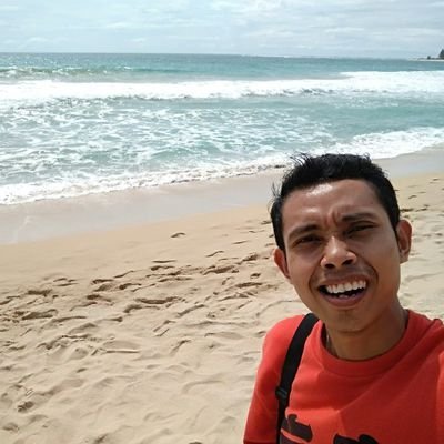 Santai Di pantai hahaha